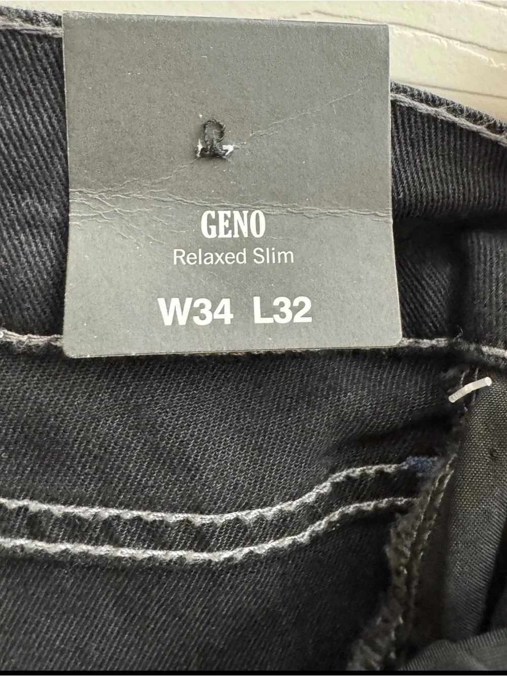 New! True Religion Jeans Men’s “Geno” Relaxed Slim, Size W34 L32
